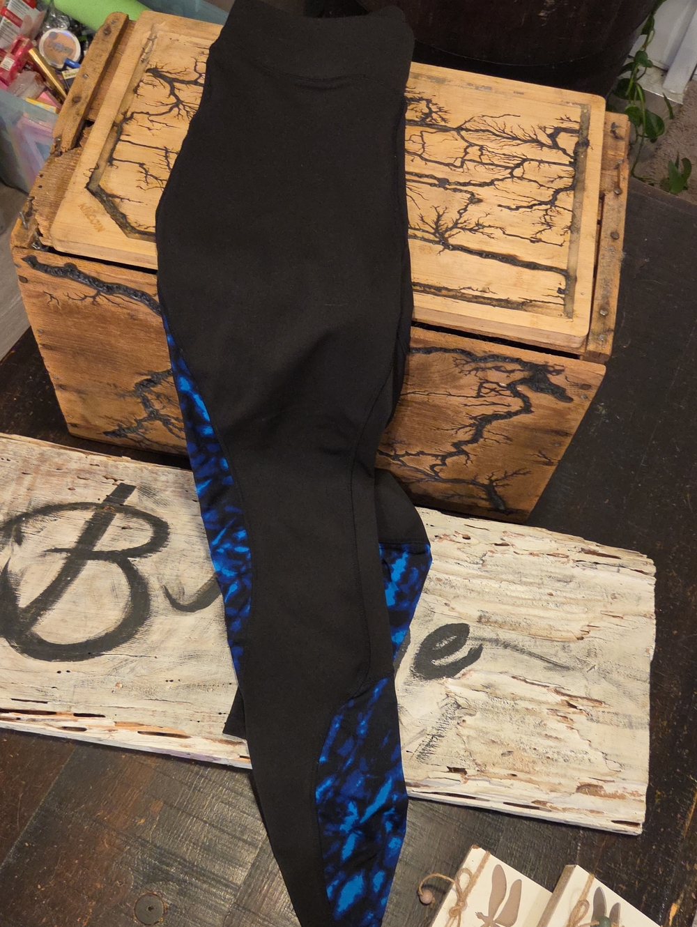 POP Fit Black Leggings with Blue Accent Panels